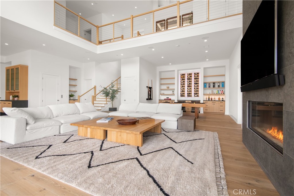 2775 Calbourne Lane