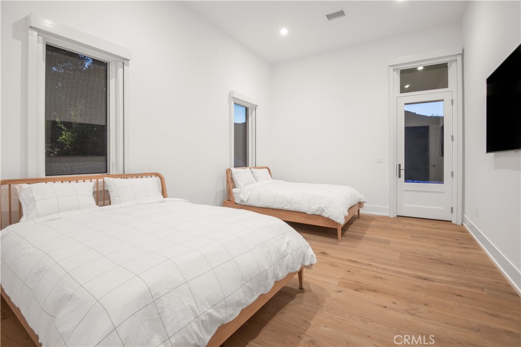 2775 Calbourne Lane