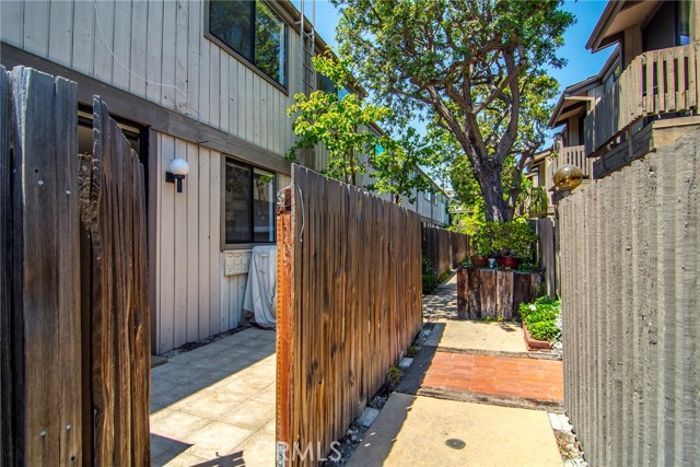 1844 Midvale AVE Unit: 6