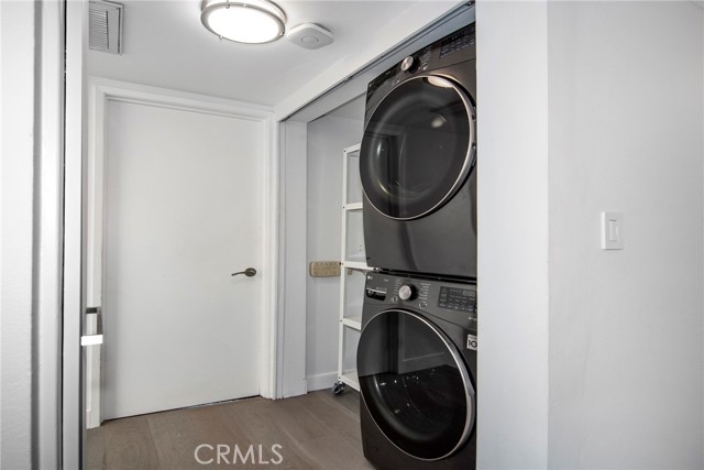 1844 Midvale AVE Unit: 6