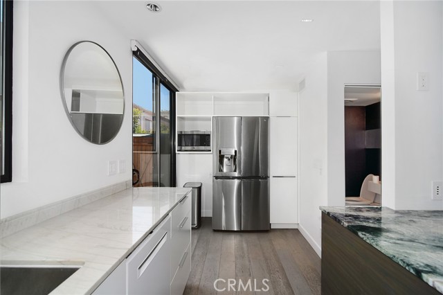 1844 Midvale AVE Unit: 6