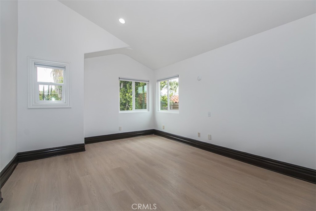 5409 Sylvia Avenue