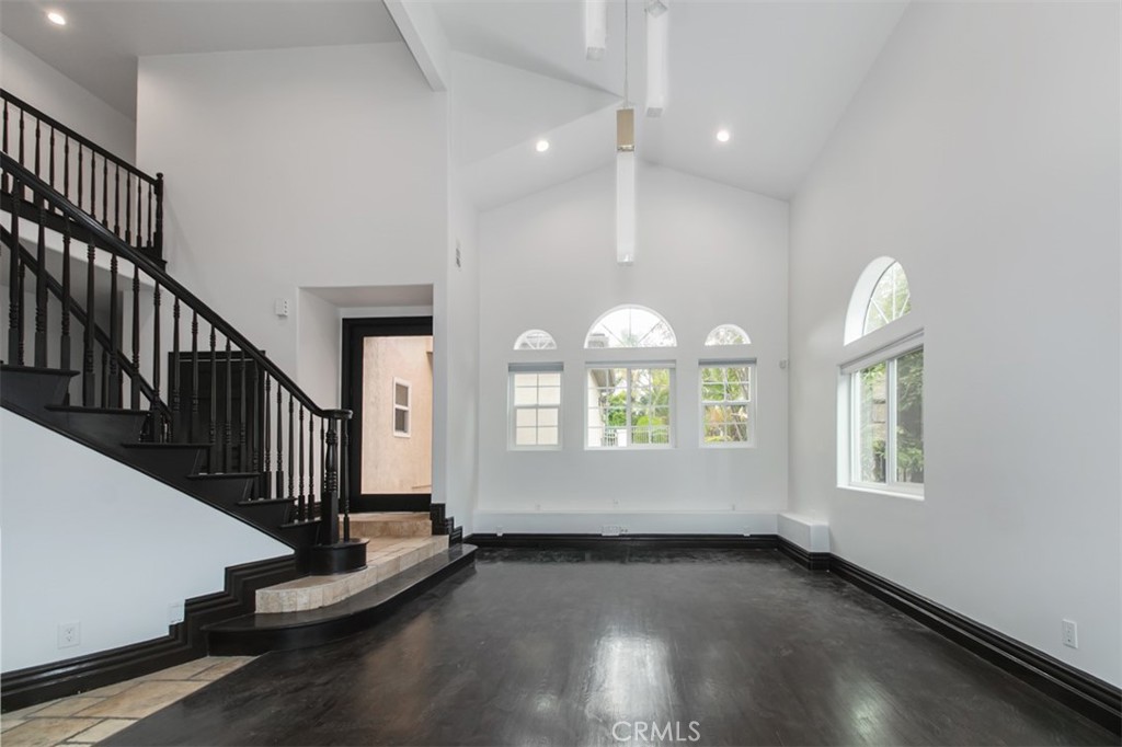5409 Sylvia Avenue
