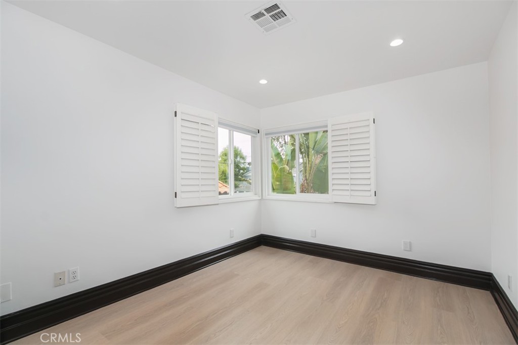 5409 Sylvia Avenue