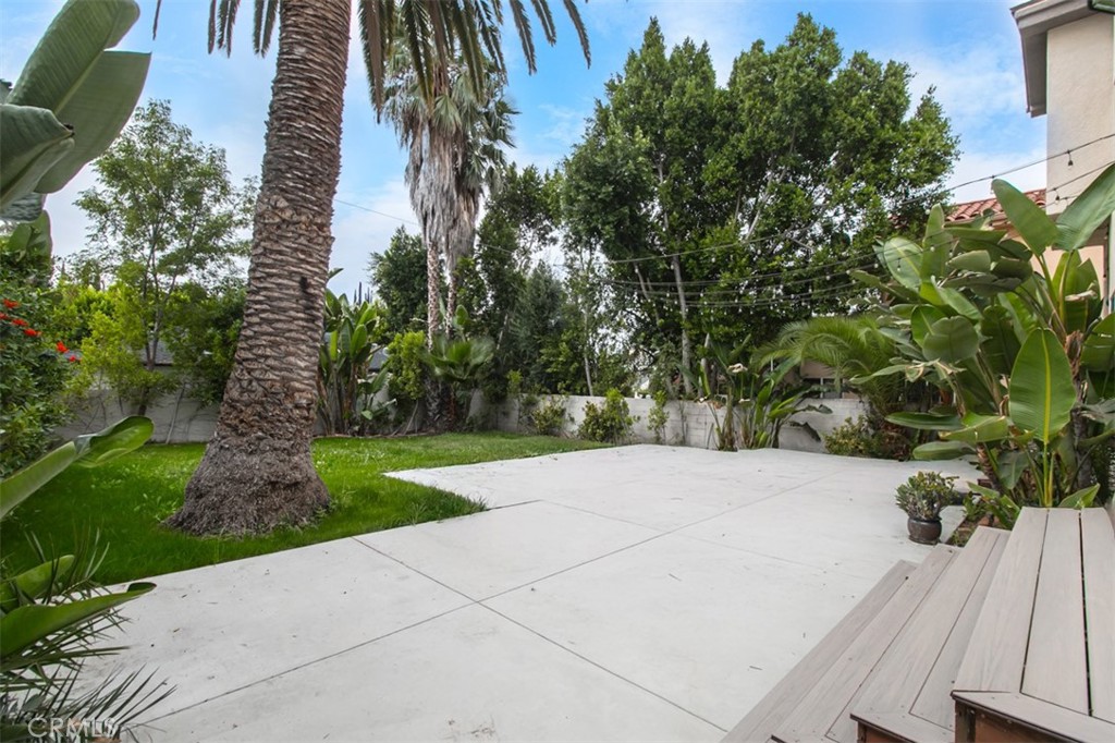 5409 Sylvia Avenue