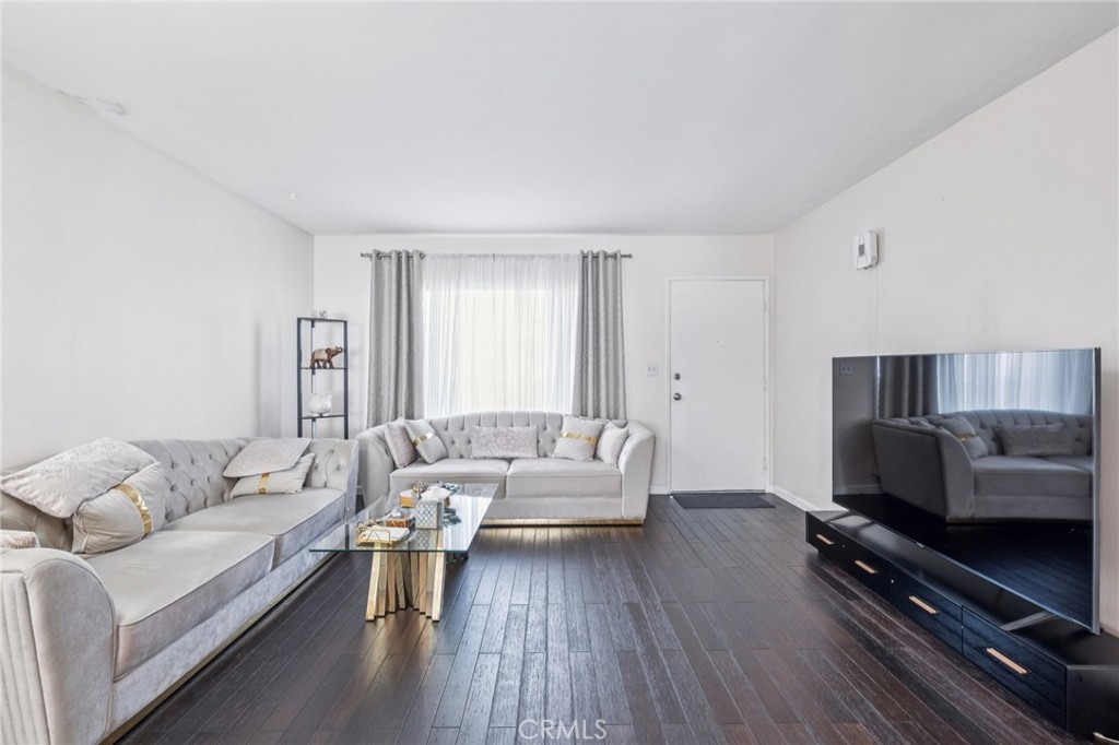 312 N Louise Street 210