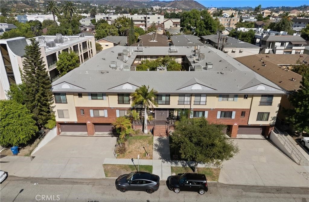 312 N Louise Street 210