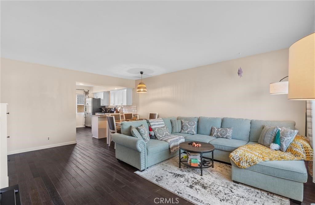 312 N Louise Street 210