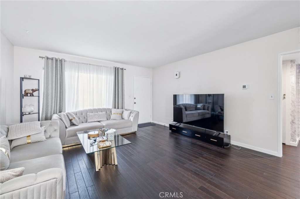 312 N Louise Street 210