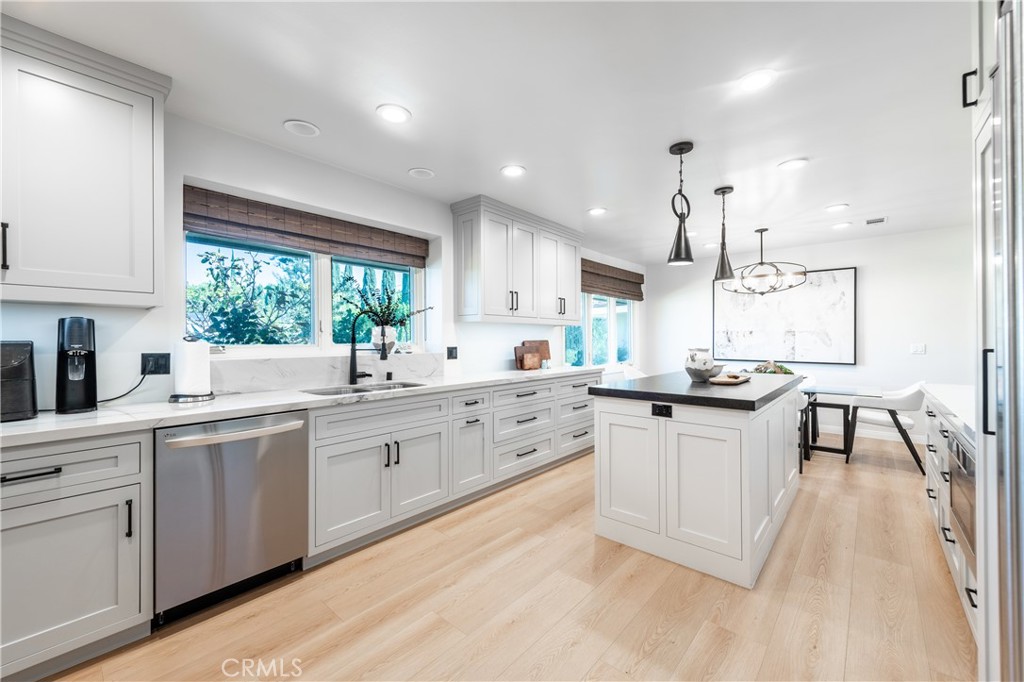 16314 Meadowridge Road