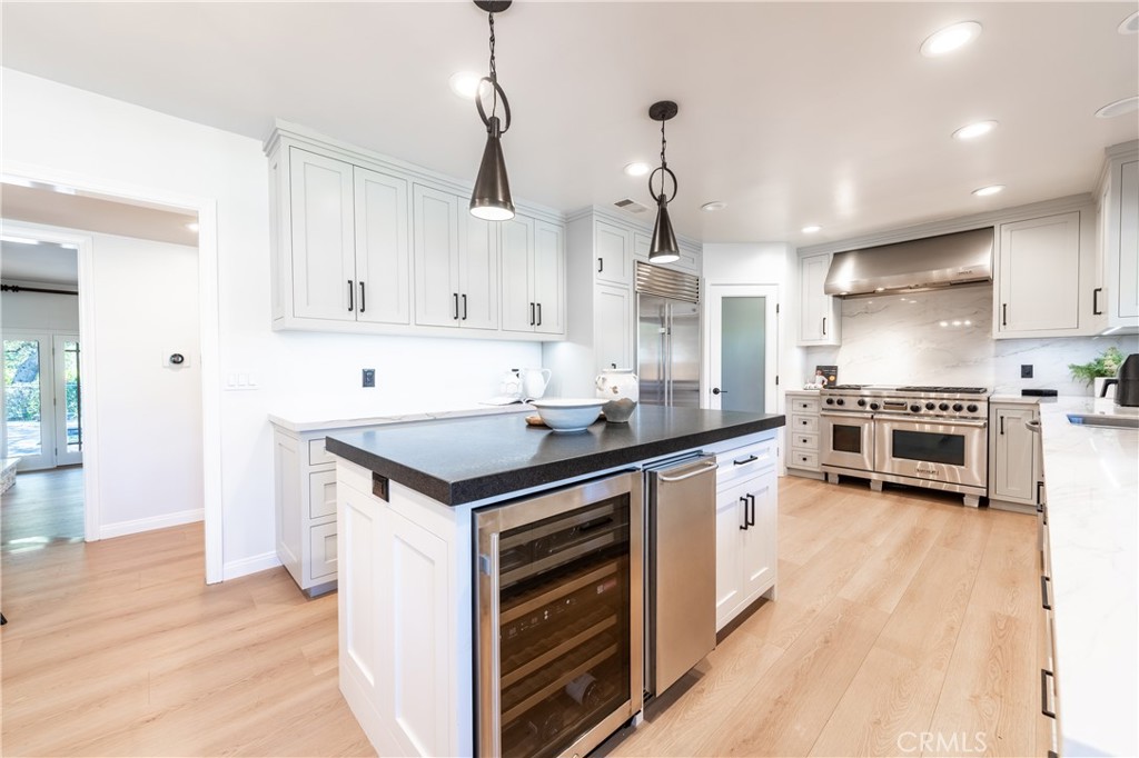 16314 Meadowridge Road