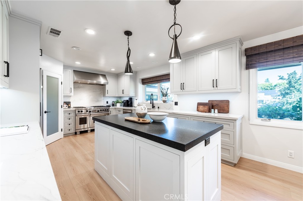 16314 Meadowridge Road