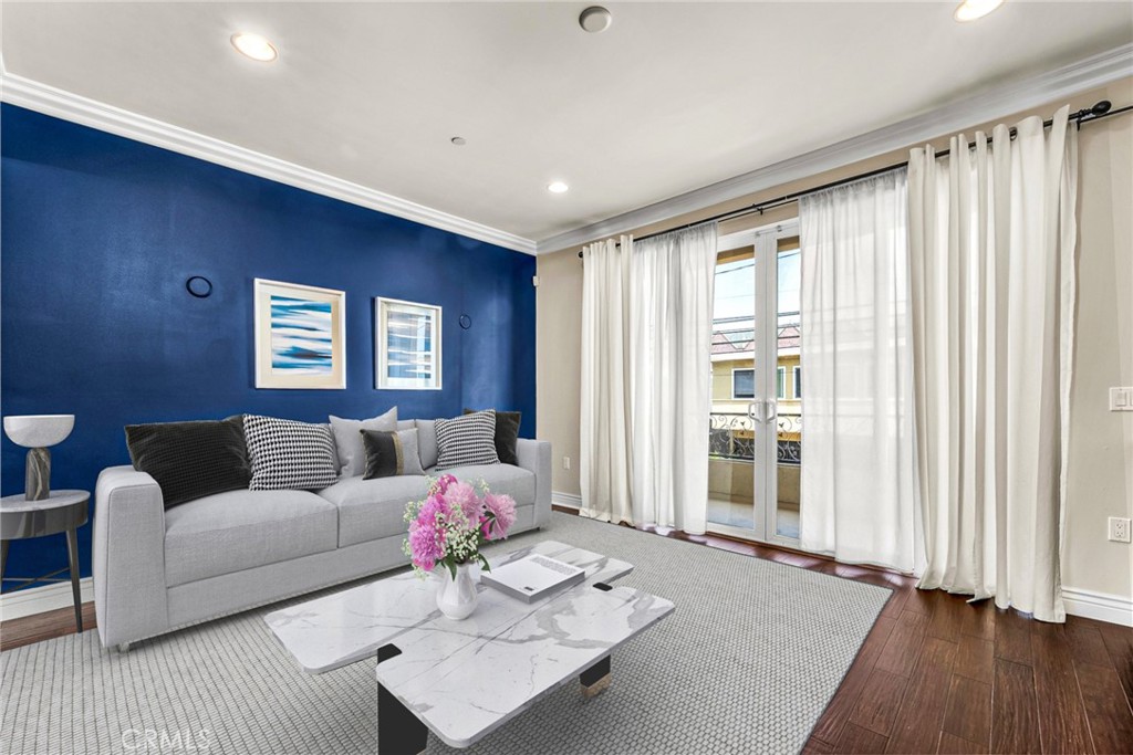 9049 Alcott Street 204