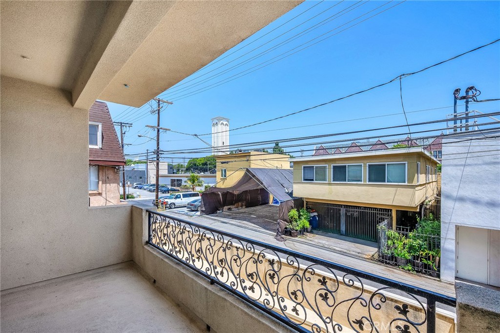 9049 Alcott Street 204