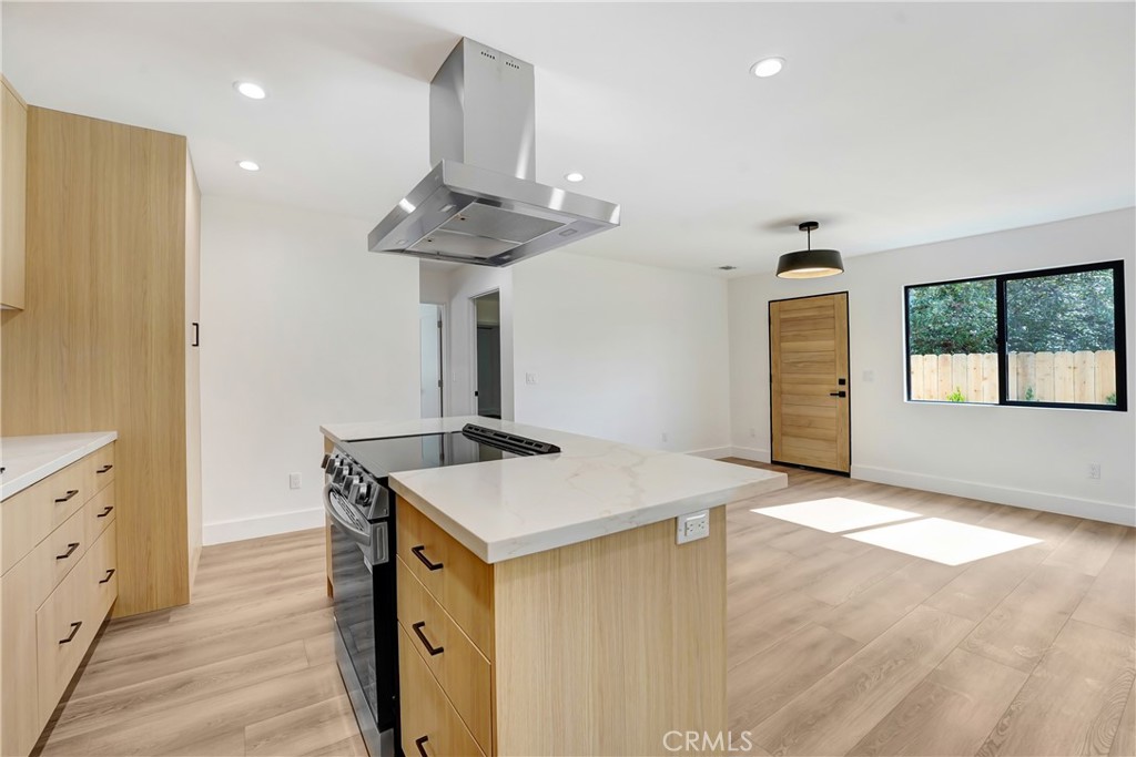 2822 1/2 Waverly Drive