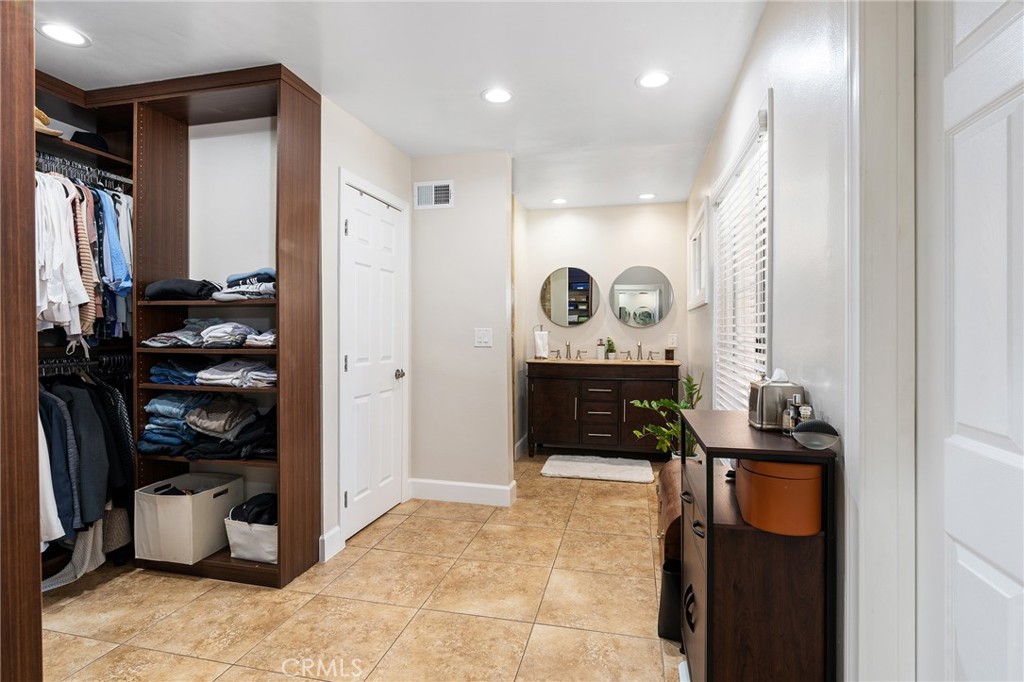 6609 Birchton Avenue