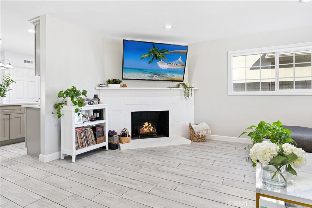 6609 Birchton Avenue