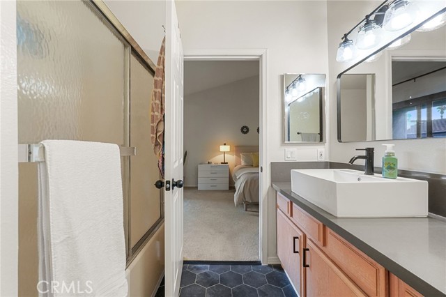 6930 De Celis Unit: 16