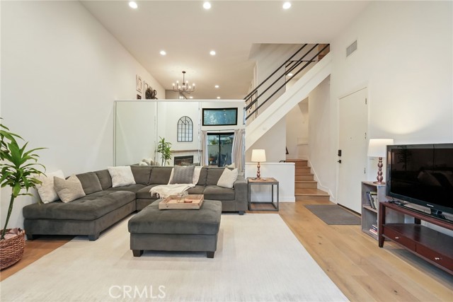 6930 De Celis Unit: 16