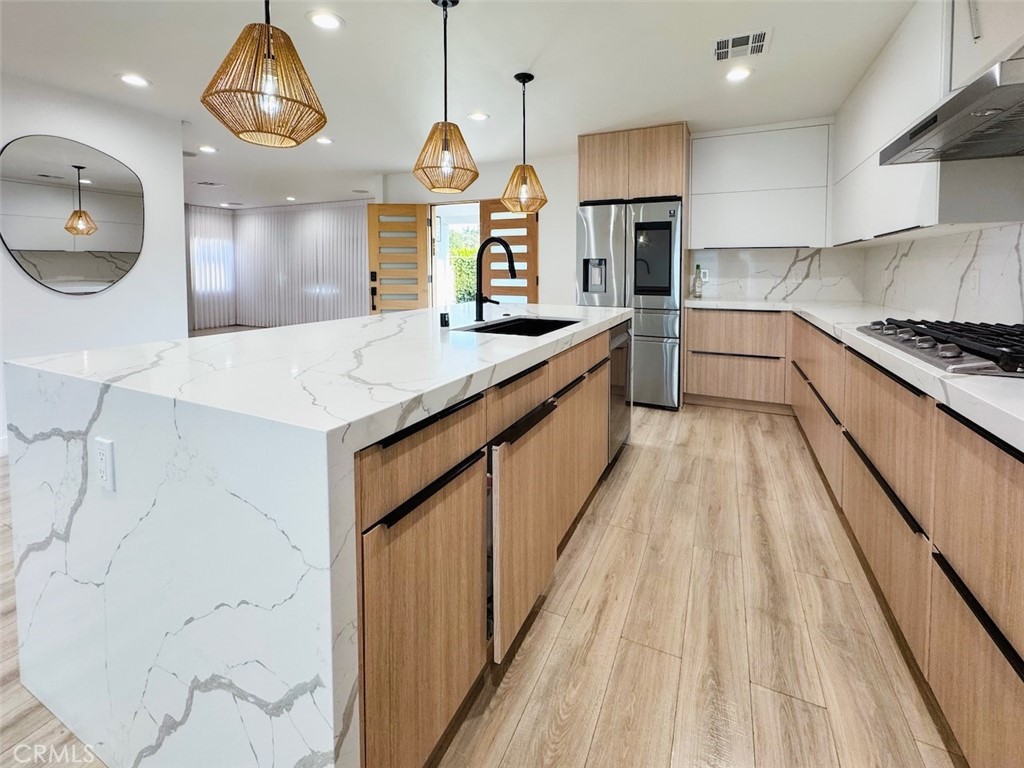 22539 Dolorosa Street