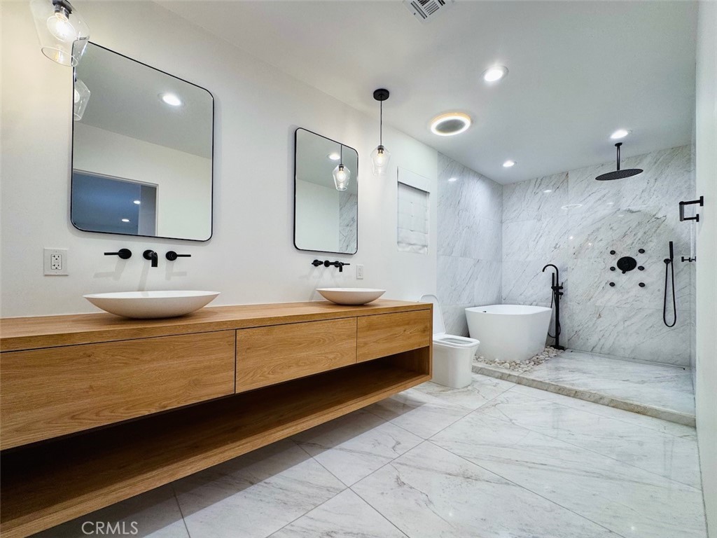 22539 Dolorosa Street