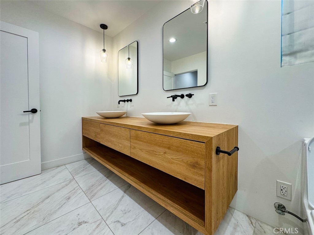 22539 Dolorosa Street