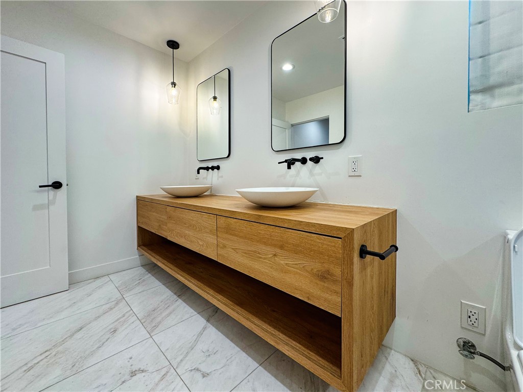 22539 Dolorosa Street