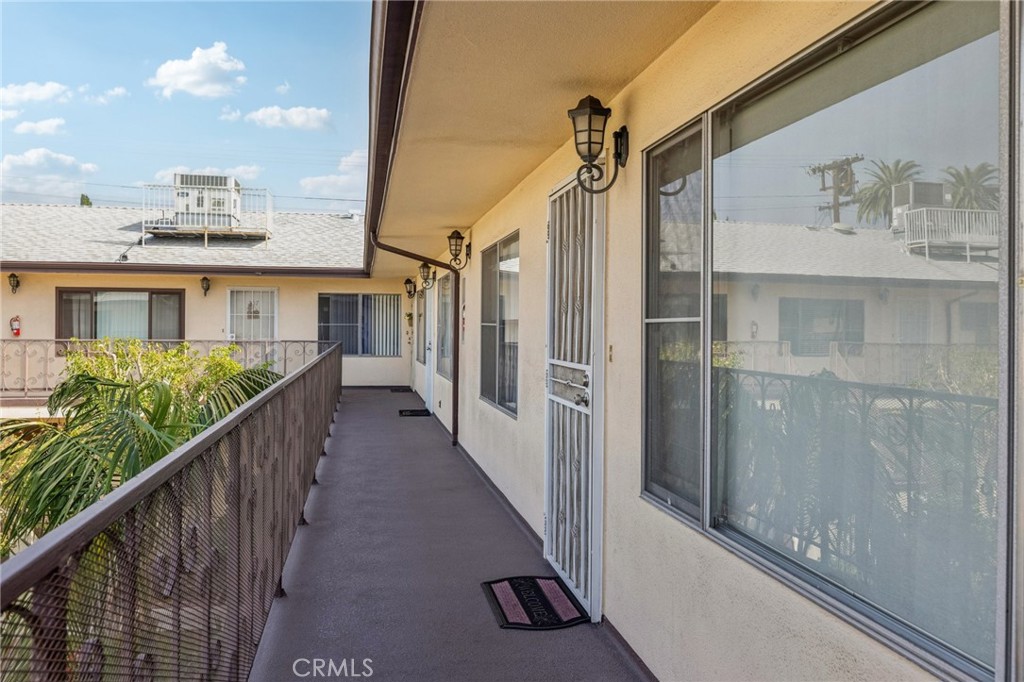 312 N Louise Street 210