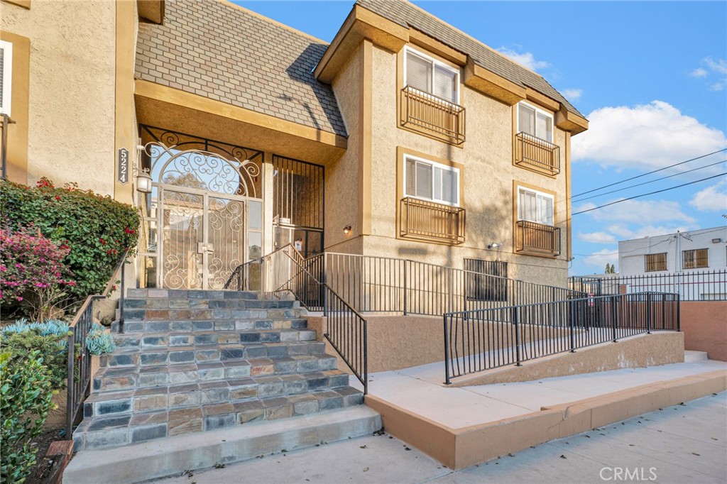 5224 Denny Avenue 209