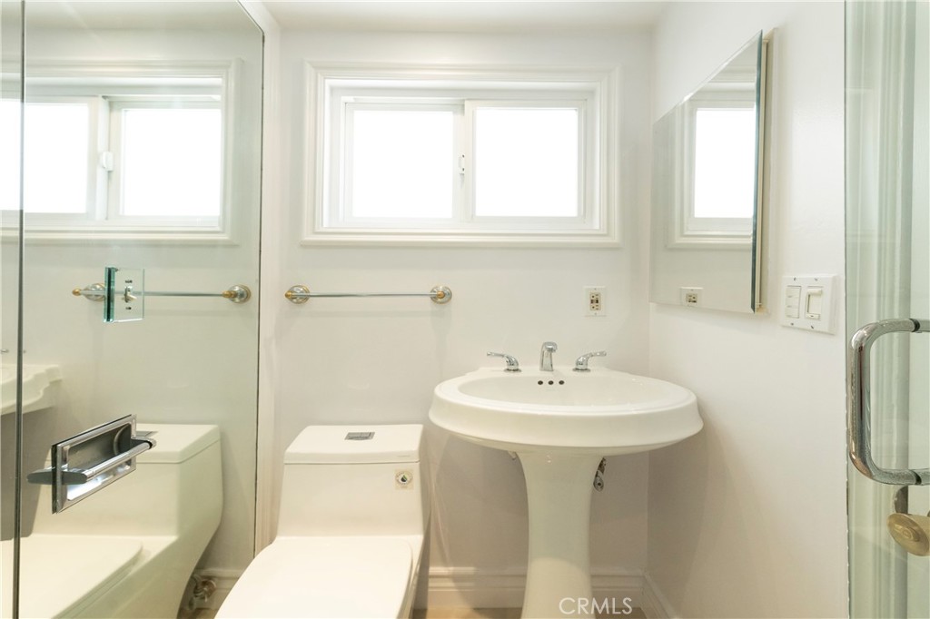 16379 Meadowridge Road