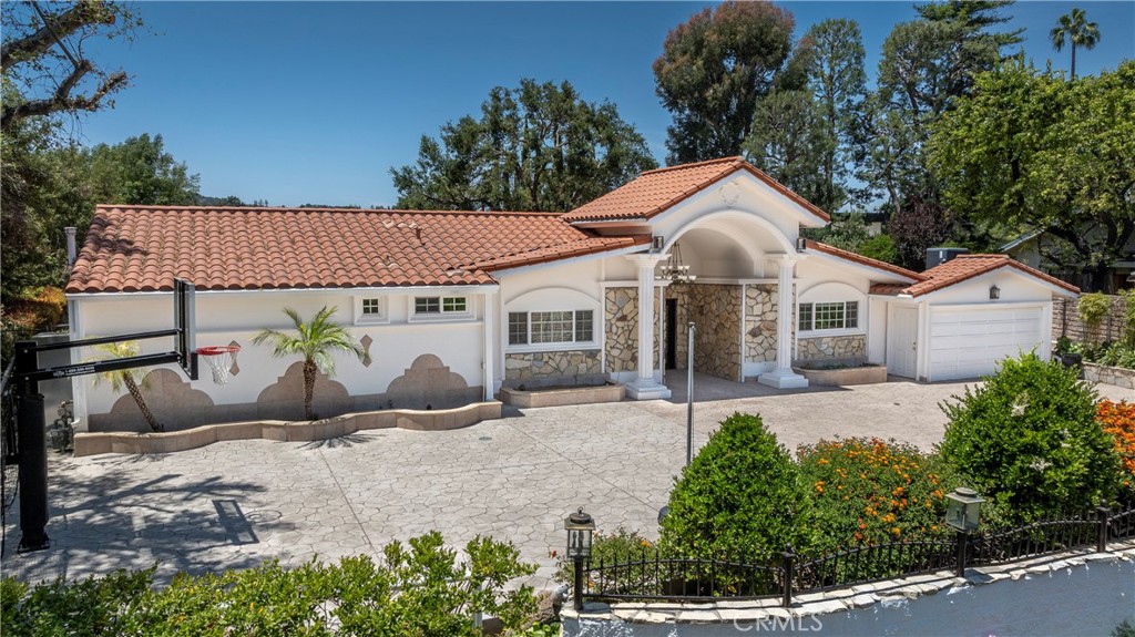 16379 Meadowridge Road