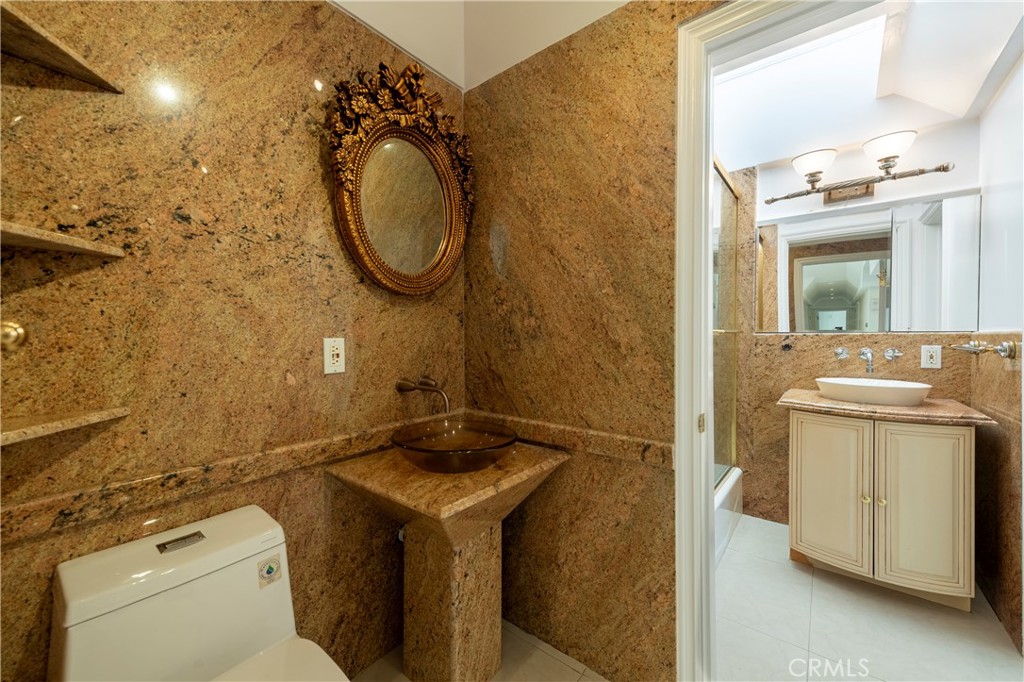 16379 Meadowridge Road