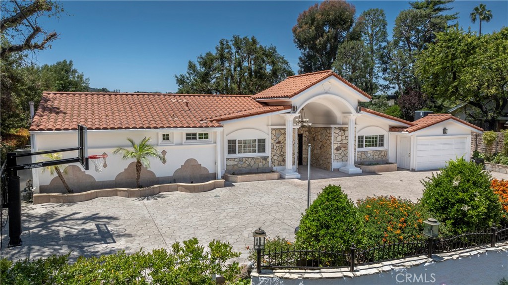 16379 Meadowridge Road