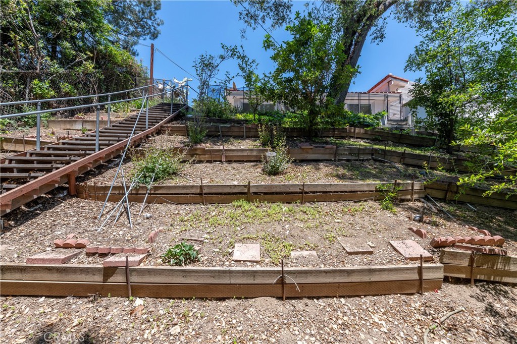 16379 Meadowridge Road