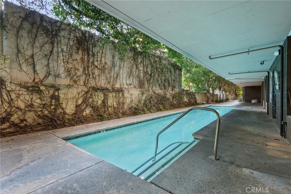 1880 Veteran Avenue PH 306