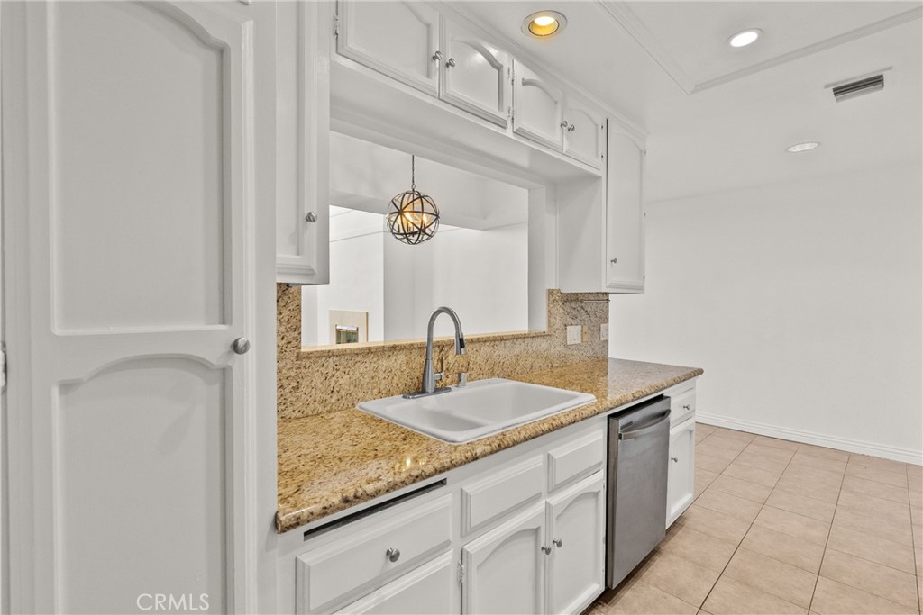 1880 Veteran Avenue PH 306