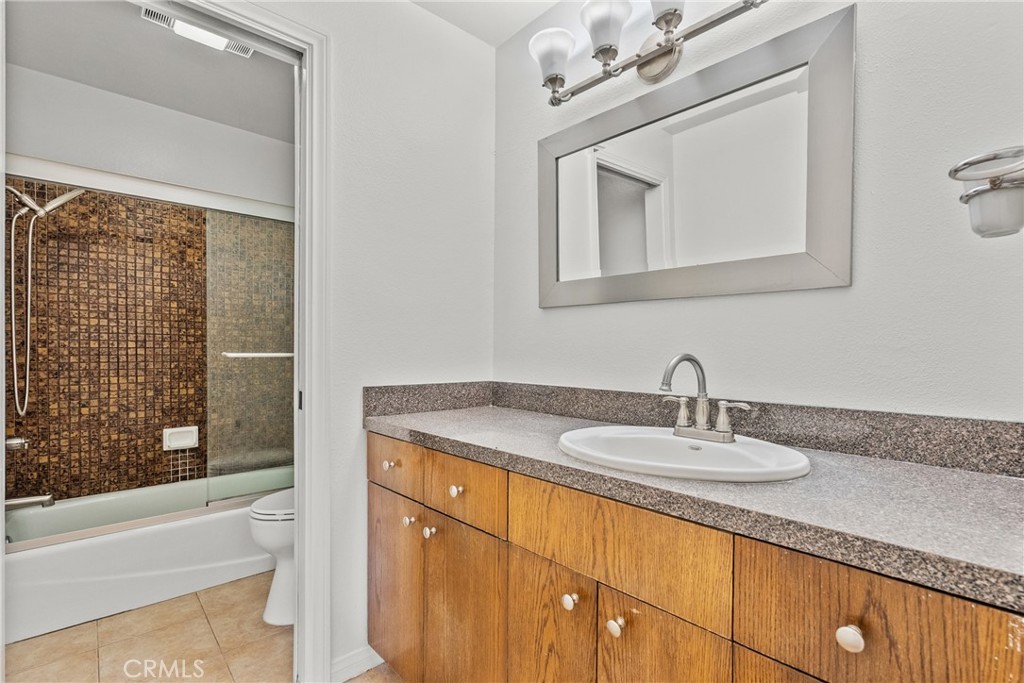 1880 Veteran Avenue PH 306