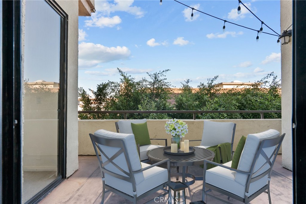 1880 Veteran Avenue PH 306