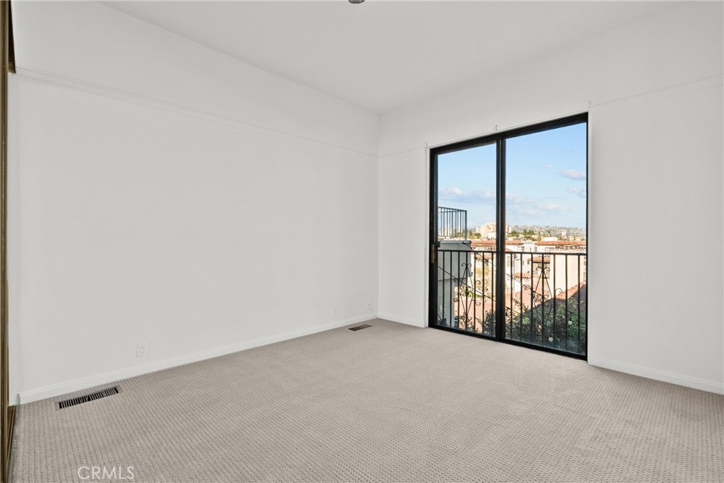 1880 Veteran Avenue PH 306