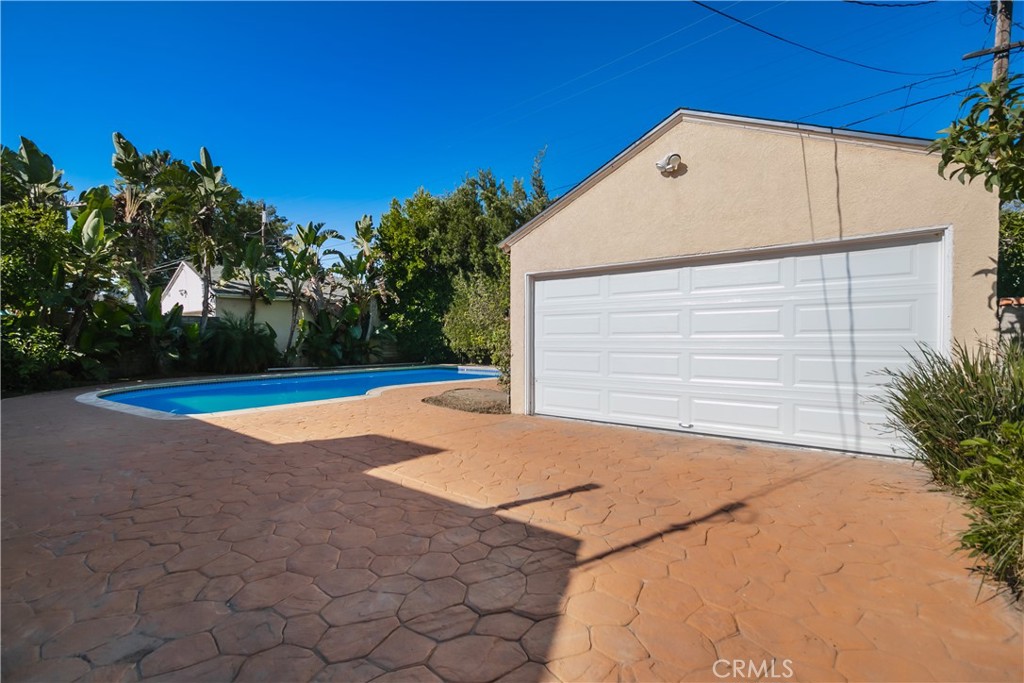 6045 Teesdale Avenue