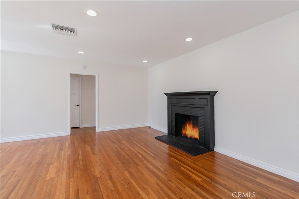 6045 Teesdale Avenue