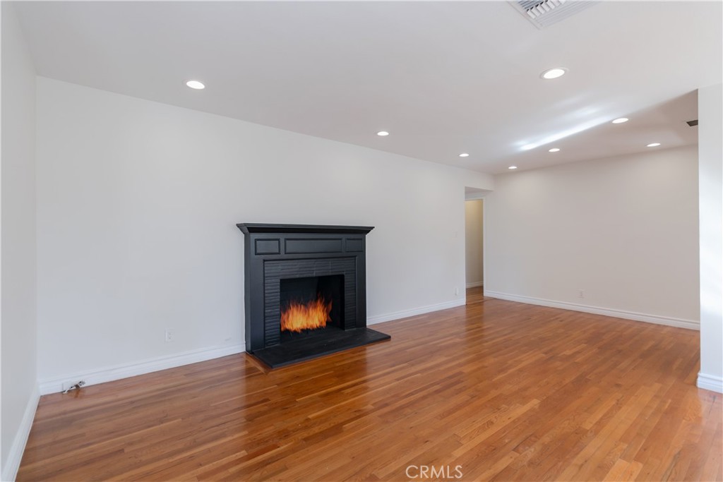 6045 Teesdale Avenue