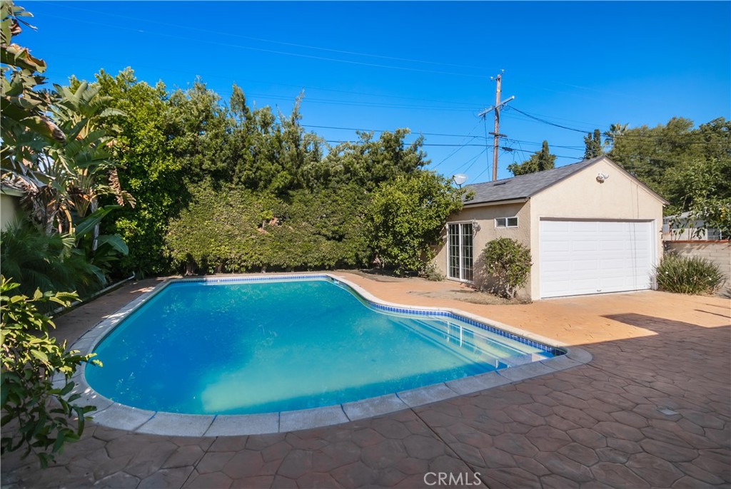 6045 Teesdale Avenue