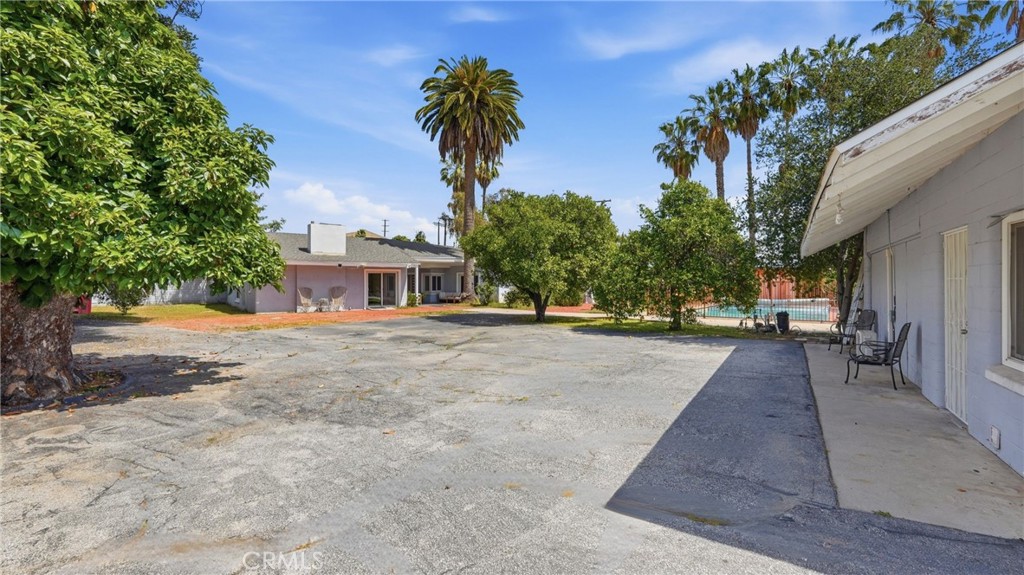 8647 Corbin Avenue