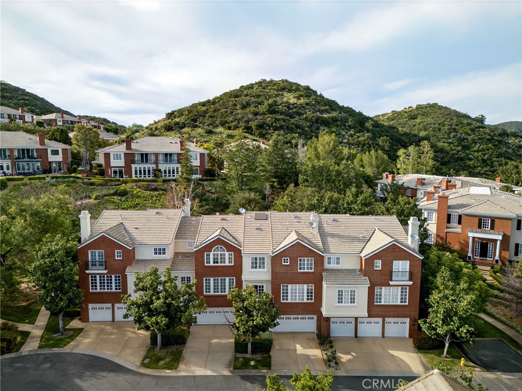 2443 Swanfield Court