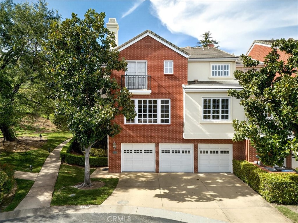 2443 Swanfield Court