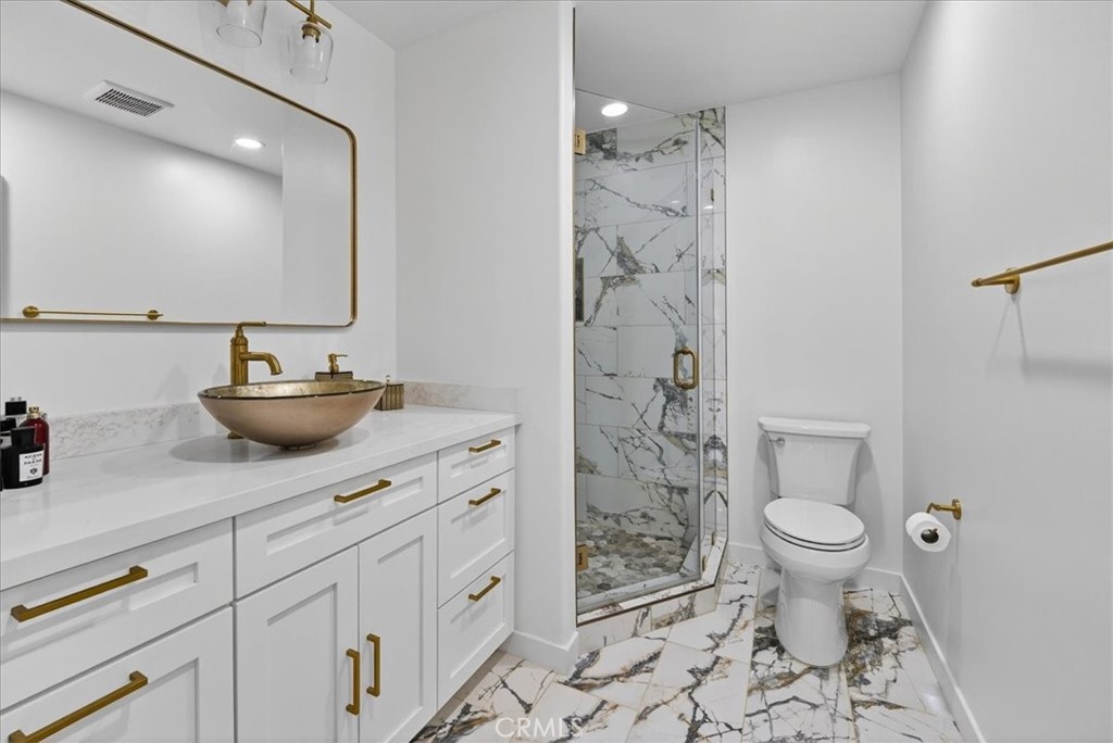 2443 Swanfield Court