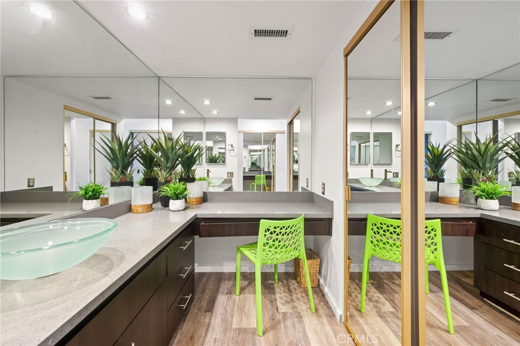 1150 E Palm Canyon 30