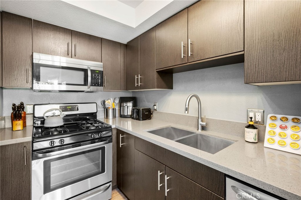 1150 E Palm Canyon 30