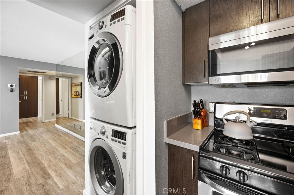 1150 E Palm Canyon 30